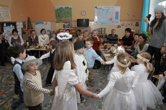 Gwiazdor odwiedził przedszkole w Kątach (zdjęcia)