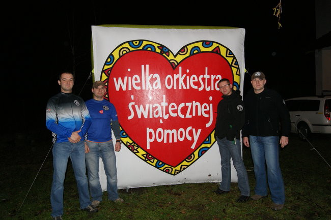 Wydawali wolontariuszom posiłki (zdjęcia)
