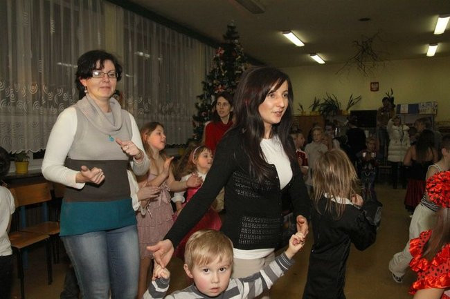 Przebierańcy w SP 9 w Lesznie (zdjęcia)