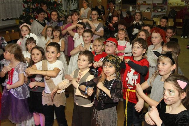 Przebierańcy w SP 9 w Lesznie (zdjęcia)
