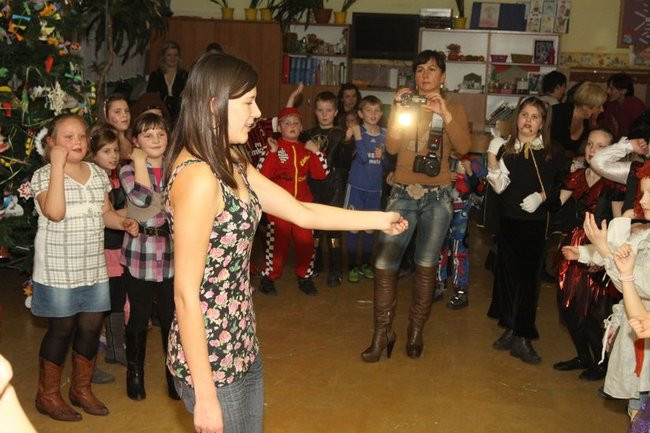 Przebierańcy w SP 9 w Lesznie (zdjęcia)