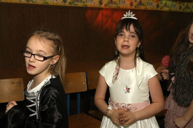 Przebierańcy w SP 9 w Lesznie (zdjęcia)