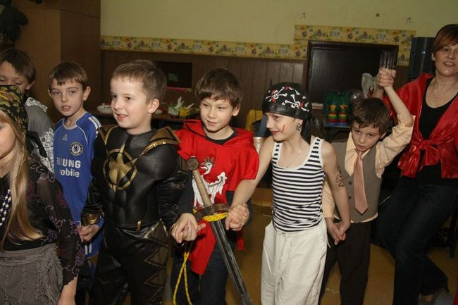 Przebierańcy w SP 9 w Lesznie (zdjęcia)