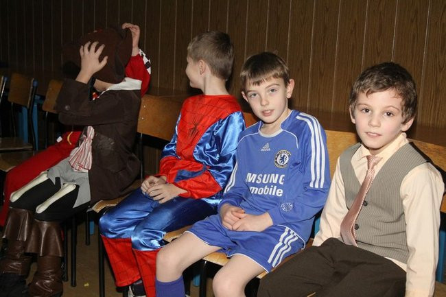 Przebierańcy w SP 9 w Lesznie (zdjęcia)