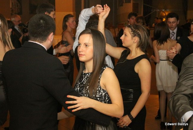 Studniówka Zespołu Szkół Technicznych (zdjęcia)