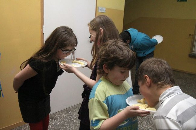 Trzecioklasiści z Dwunastki mieli zabawę (zdjęcia)