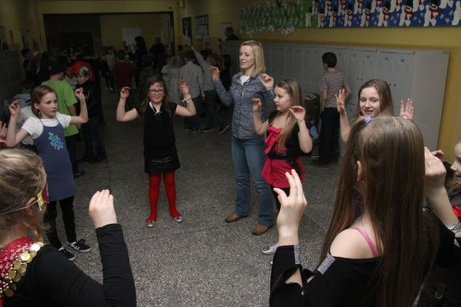 Trzecioklasiści z Dwunastki mieli zabawę (zdjęcia)