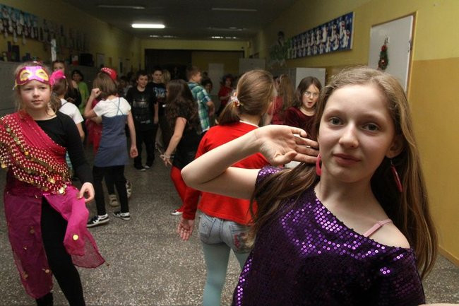 Trzecioklasiści z Dwunastki mieli zabawę (zdjęcia)