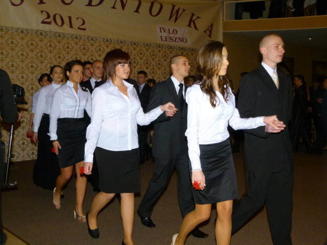 Maturzyści IV LO tańczyli w Finezji ( zdjęcia)