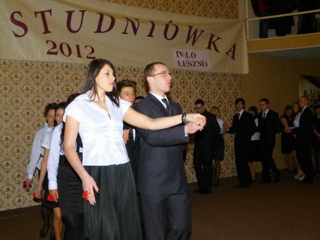  Maturzyści IV LO tańczyli w Finezji ( zdjęcia)