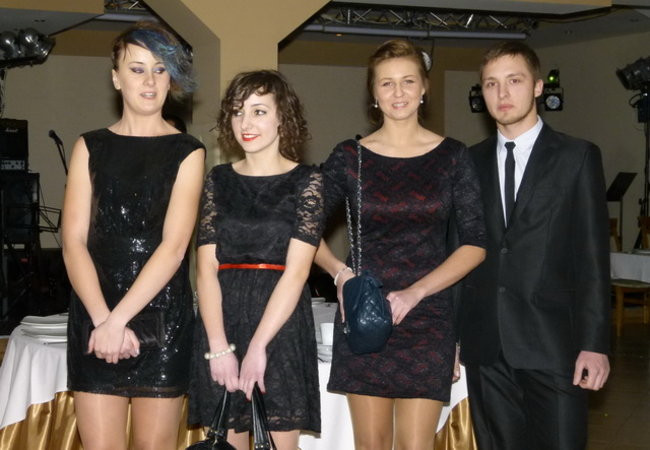  Maturzyści IV LO tańczyli w Finezji ( zdjęcia)