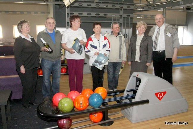 Turniej bowlingu UTW w Lesznie (zdjęcia)
