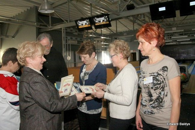 Turniej bowlingu UTW w Lesznie (zdjęcia)