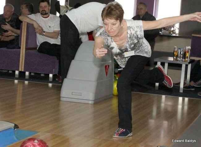 Turniej bowlingu UTW w Lesznie (zdjęcia)