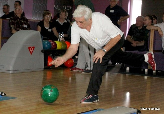 Turniej bowlingu UTW w Lesznie (zdjęcia)