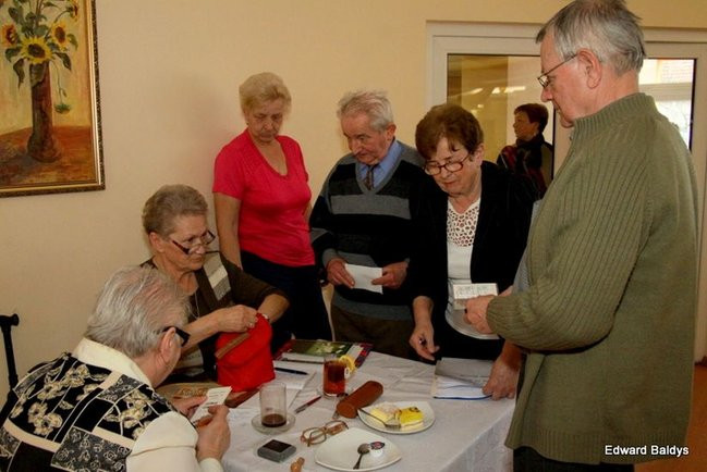 Seniorzy powitali wiosnę (zdjęcia)