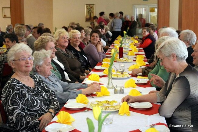 Seniorzy powitali wiosnę (zdjęcia)