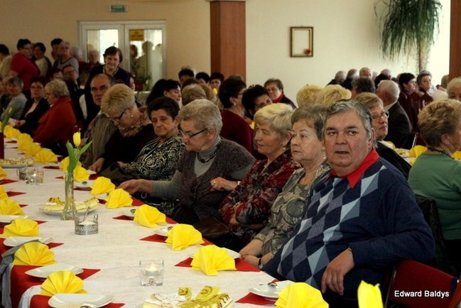 Seniorzy powitali wiosnę (zdjęcia)
