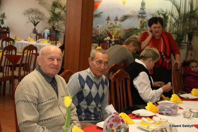 Seniorzy powitali wiosnę (zdjęcia)