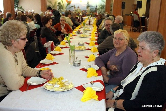 Seniorzy powitali wiosnę (zdjęcia)