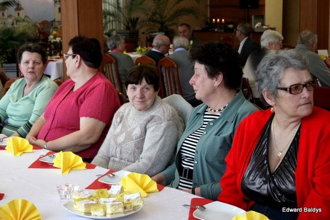 Seniorzy powitali wiosnę (zdjęcia)