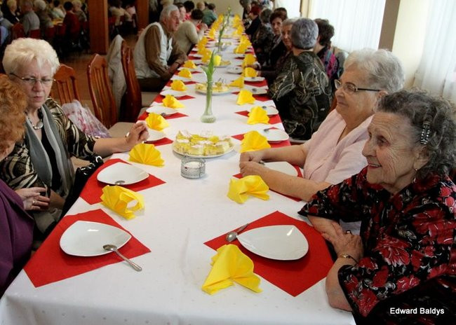 Seniorzy powitali wiosnę (zdjęcia)
