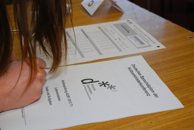 Piszą test z niemieckiego (zdjęcia)
