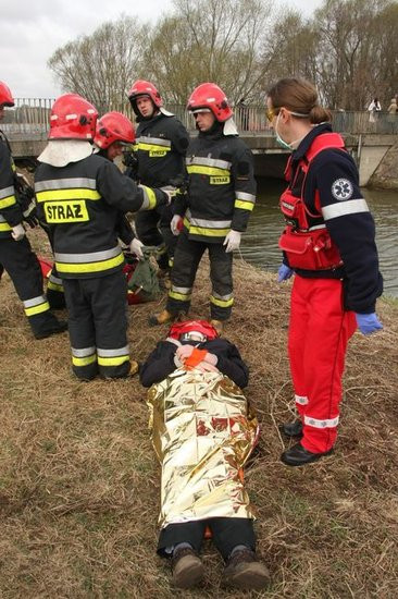 Strażacy z dziewięciu powiatów ćwiczyli pod Wojnowicami (dźwięk, zdjęcia i wideo)