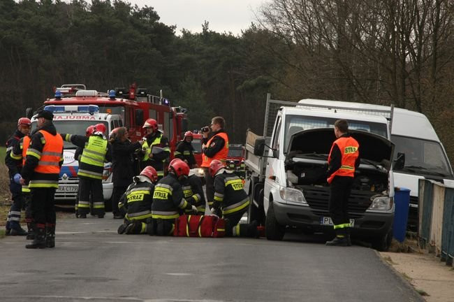 Strażacy z dziewięciu powiatów ćwiczyli pod Wojnowicami (dźwięk, zdjęcia i wideo)