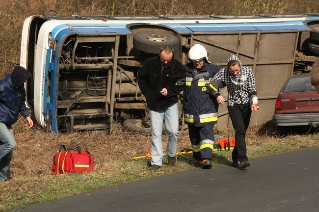 Strażacy z dziewięciu powiatów ćwiczyli pod Wojnowicami (dźwięk, zdjęcia i wideo)