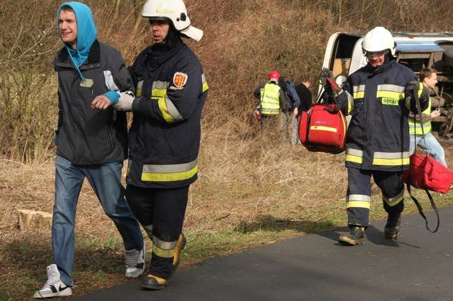 Strażacy z dziewięciu powiatów ćwiczyli pod Wojnowicami (dźwięk, zdjęcia i wideo)