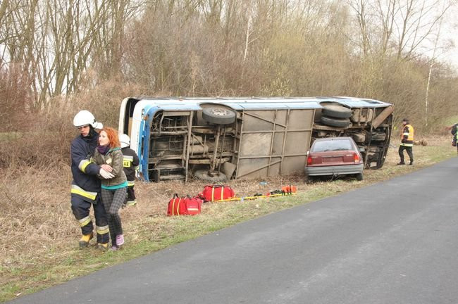 Strażacy z dziewięciu powiatów ćwiczyli pod Wojnowicami (dźwięk, zdjęcia i wideo)