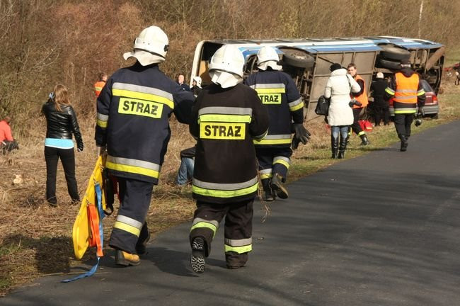 Strażacy z dziewięciu powiatów ćwiczyli pod Wojnowicami (dźwięk, zdjęcia i wideo)