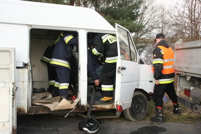 Strażacy z dziewięciu powiatów ćwiczyli pod Wojnowicami (dźwięk, zdjęcia i wideo)
