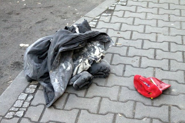 Przy CKiS podpalił się człowiek (wideo i zdjęcia)
