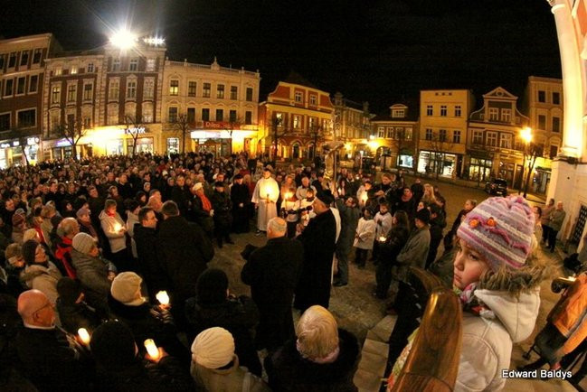 Droga Krzyżowa w Lesznie (zdjęcia)