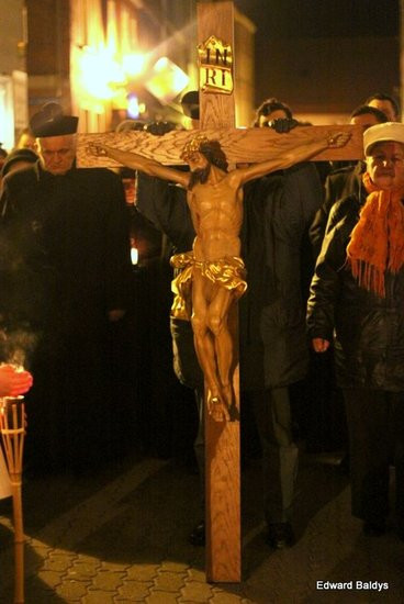 Droga Krzyżowa w Lesznie (zdjęcia)