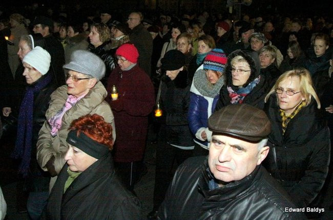 Droga Krzyżowa w Lesznie (zdjęcia)