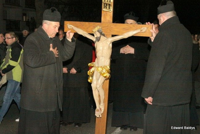Droga Krzyżowa w Lesznie (zdjęcia)