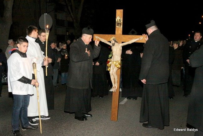 Droga Krzyżowa w Lesznie (zdjęcia)