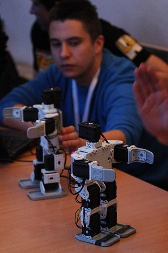 Poznają nowe technologie (zdjęcia/video)