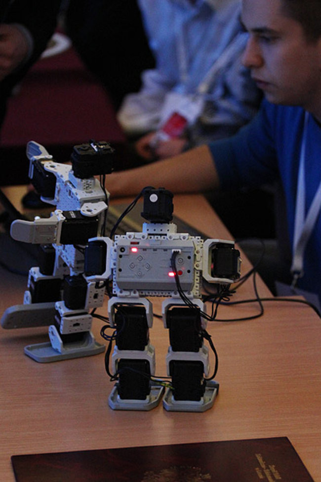 Poznają nowe technologie (zdjęcia/video)