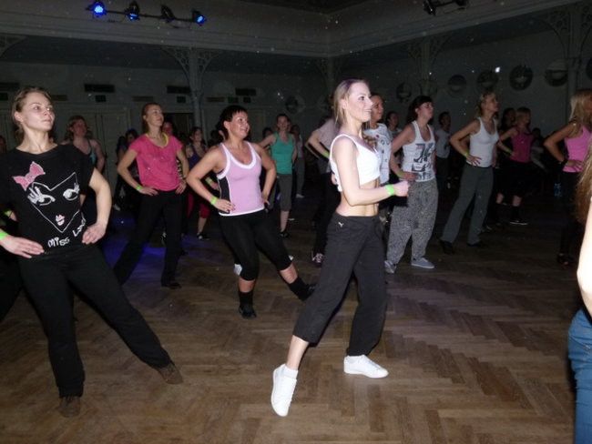 Maraton zumby w MOK-u (zdjęcia, film)