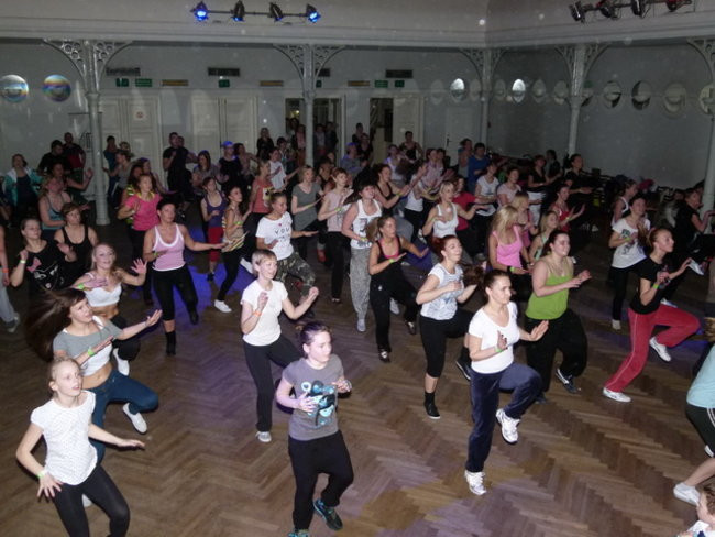 Maraton zumby w MOK-u (zdjęcia, film)