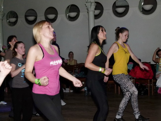 Maraton zumby w MOK-u (zdjęcia, film)