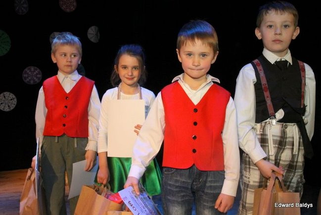 Przedszkolaki na ludowo (zdjęcia)