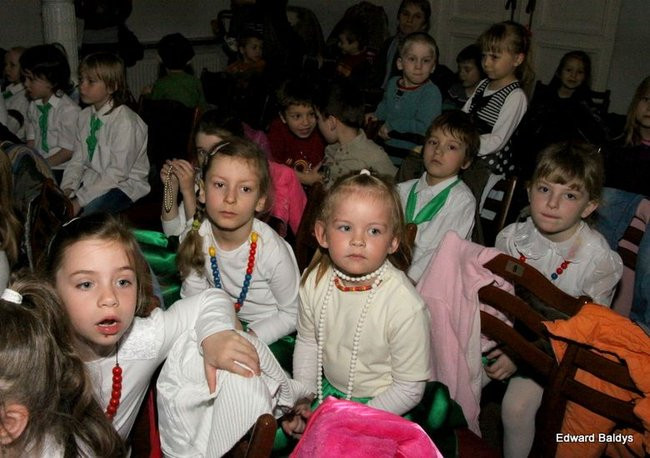 Przedszkolaki na ludowo (zdjęcia)