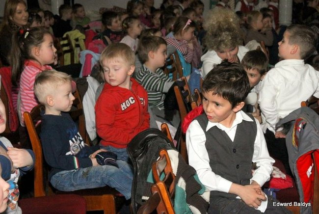 Przedszkolaki na ludowo (zdjęcia)