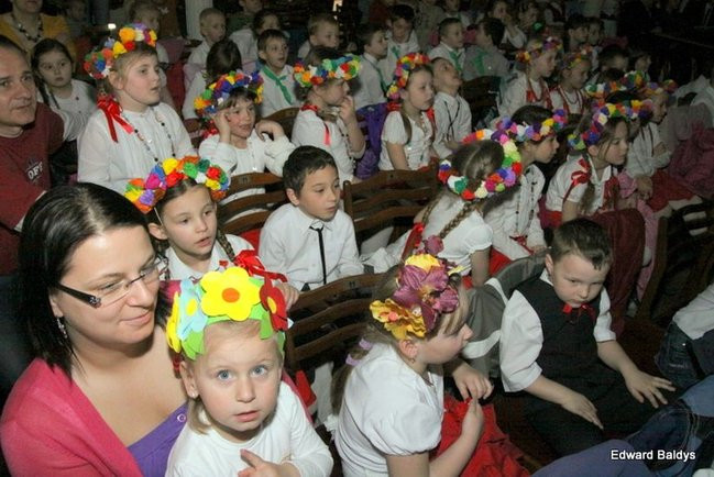 Przedszkolaki na ludowo (zdjęcia)