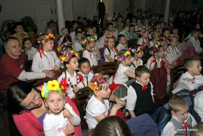 Przedszkolaki na ludowo (zdjęcia)